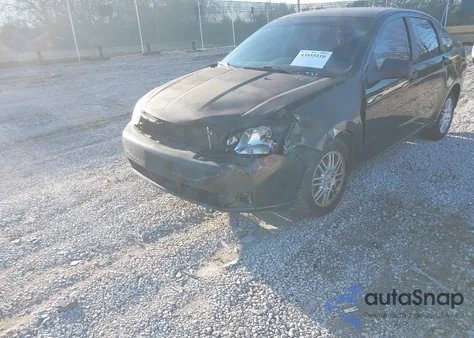 2010 Ford Focus Se z USA, uszkodzony, nr VIN 1FAHP3FN1AW168947